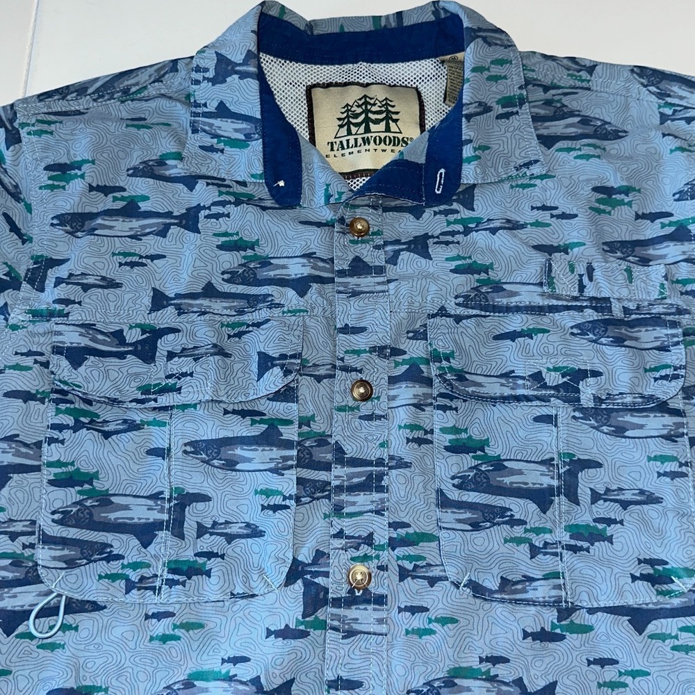 Tallwoods Mens Shirt Medium Blue Element Wear Button Up Short Sleeve Vented Fish